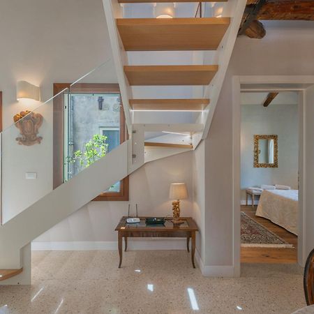 Casa Virginia Direct At The Canal Cannaregio With Own Roof Terrace 베니스 외부 사진