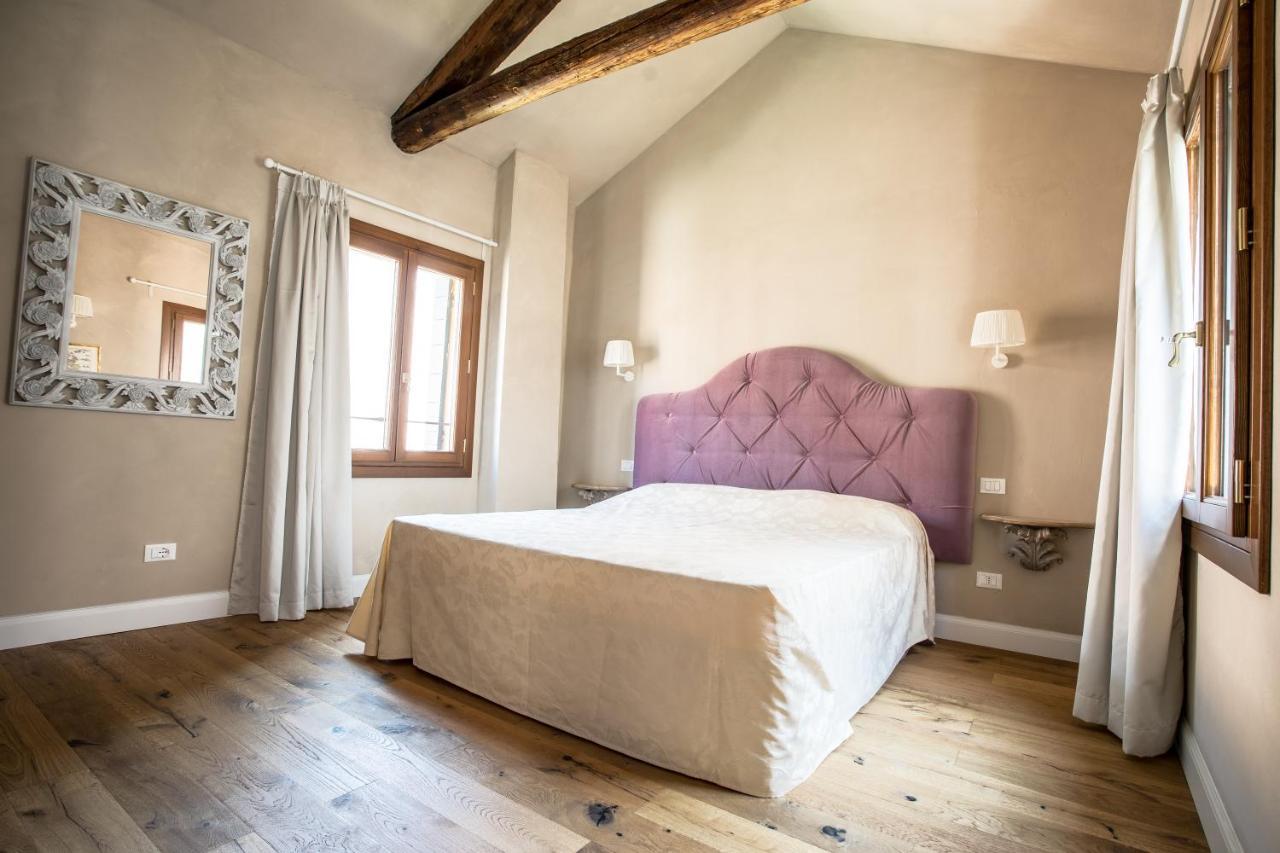 Casa Virginia Direct At The Canal Cannaregio With Own Roof Terrace 베니스 외부 사진